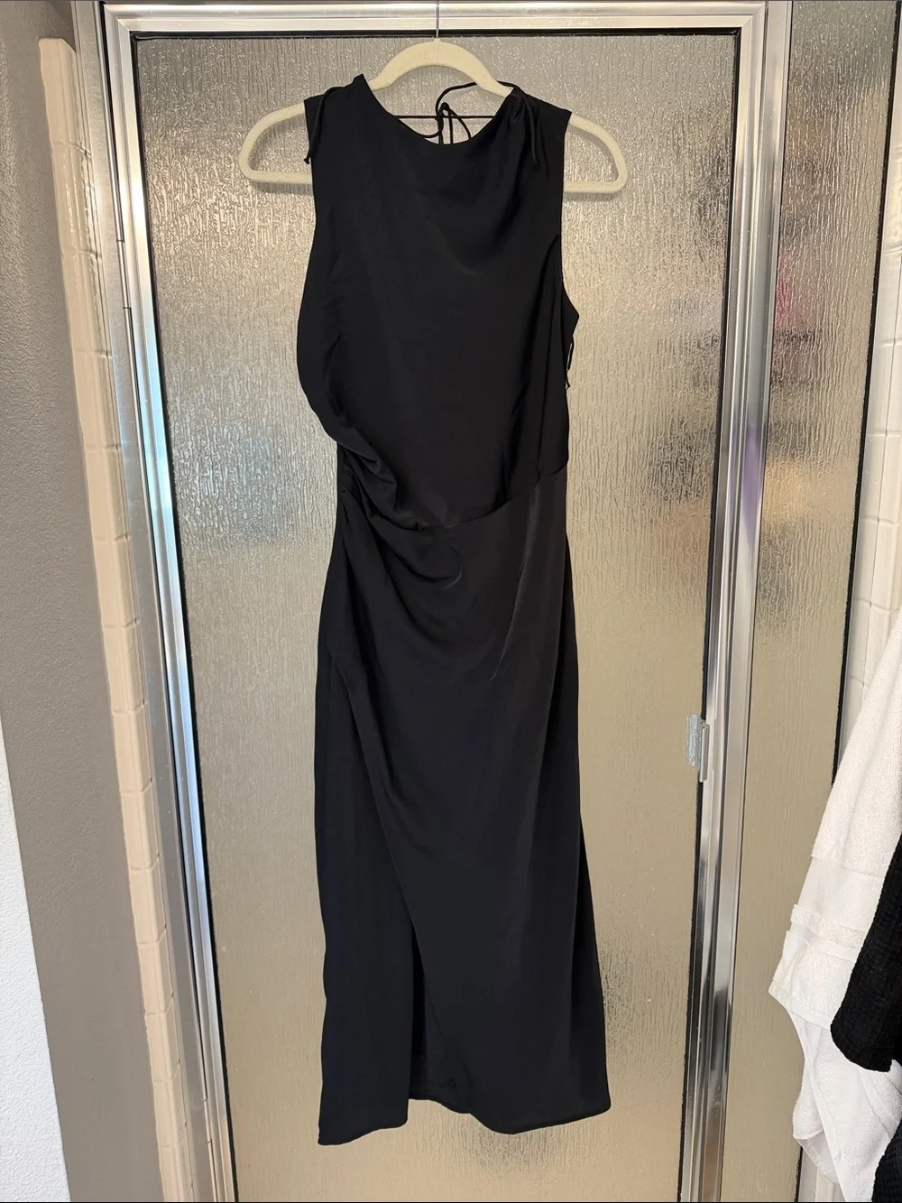 Abercrombie Classic Black Sleeveless Midi Dress - Elegant Evening Style